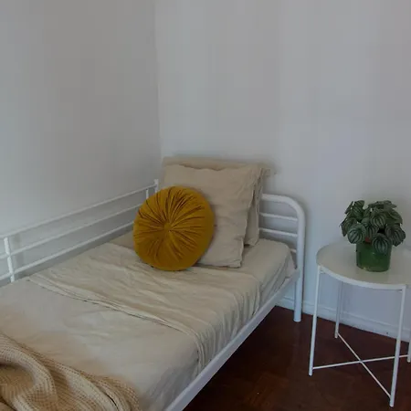 Hotel Modern - Floor *