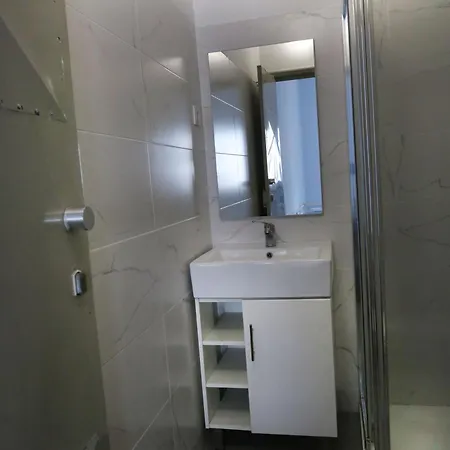 Modern - Floor *